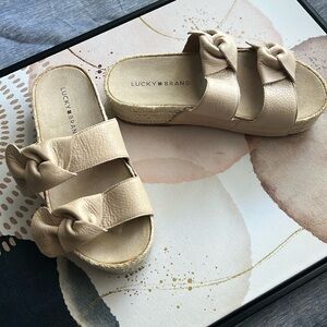 Lucky Brand platform leather sandals